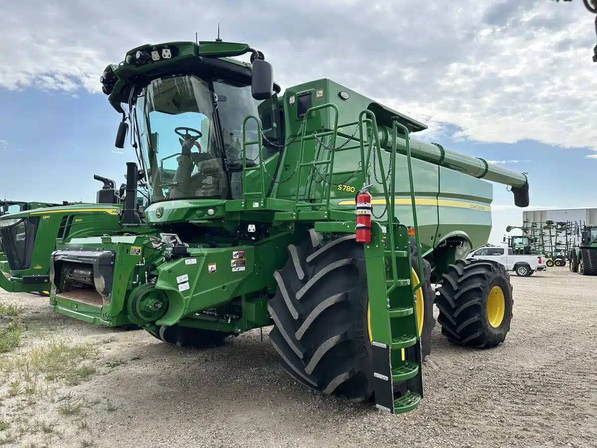 Gallery image 2 for 2024 John Deere S780 Combine