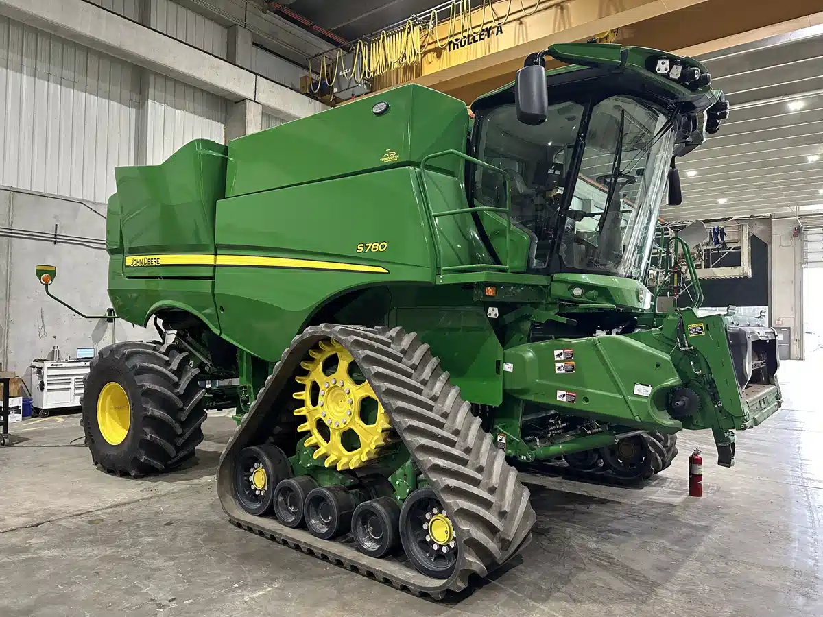 Gallery image 1 for 2024 John Deere S780 Combine