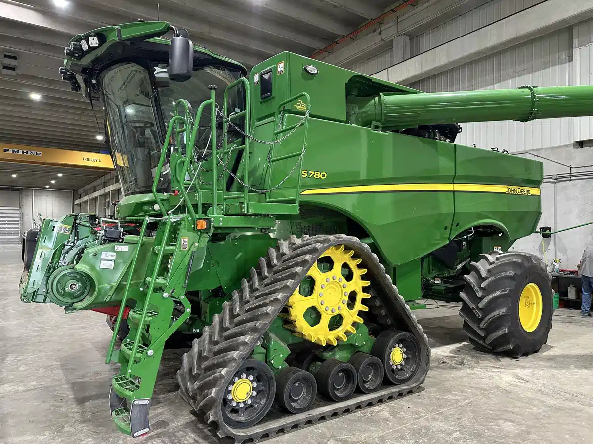 Gallery image 2 for 2024 John Deere S780 Combine