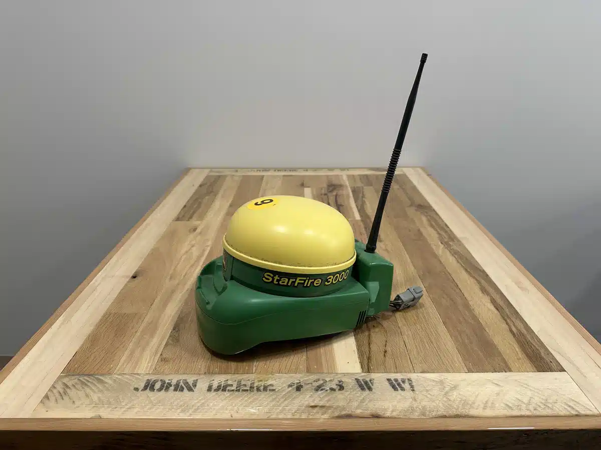 Gallery image 1 for Used 2011 John Deere STARFIRE 3000 Guidance System