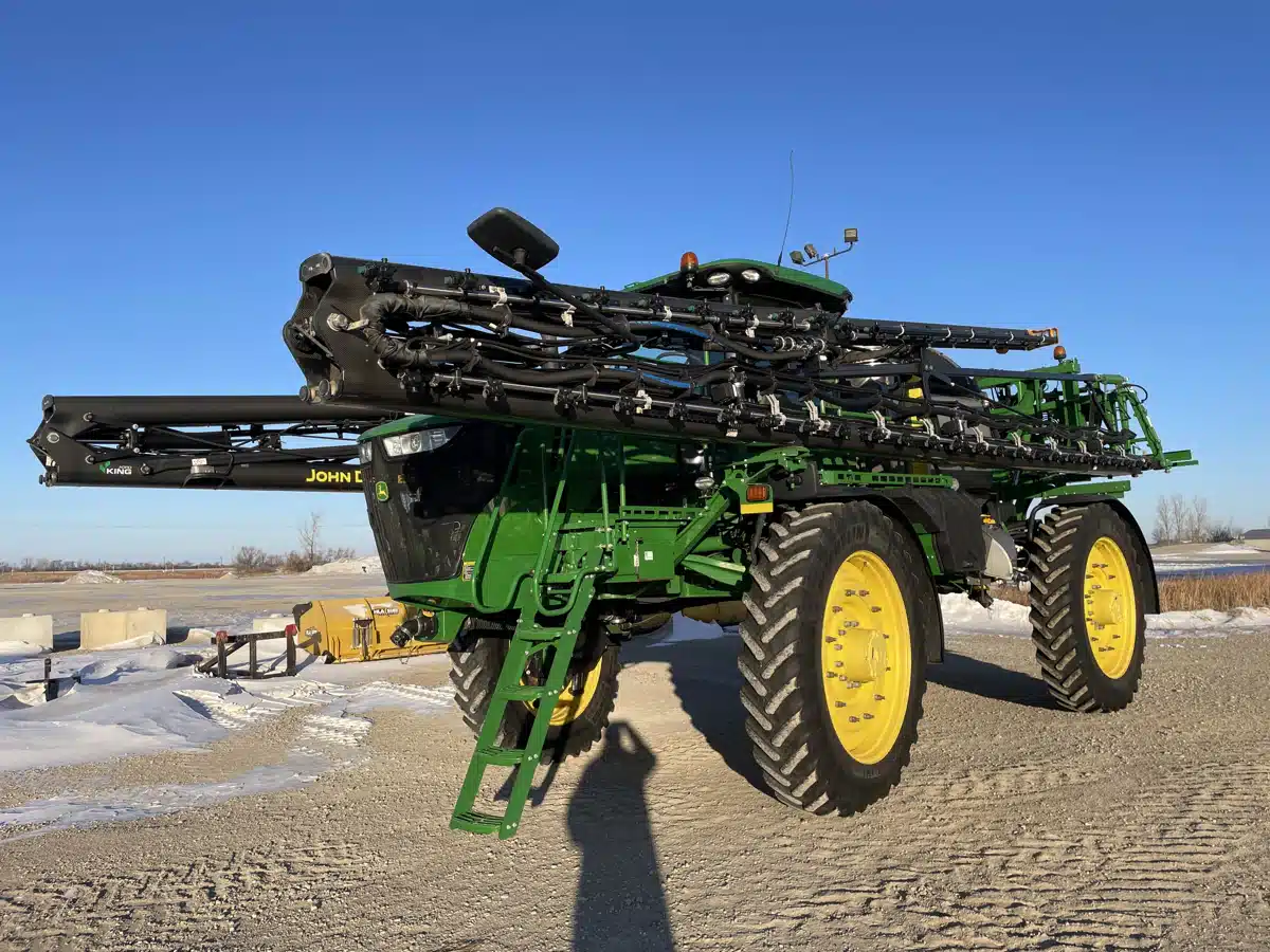 Gallery image 2 for Used 2018 John Deere R4045 Sprayer - Self Propelled