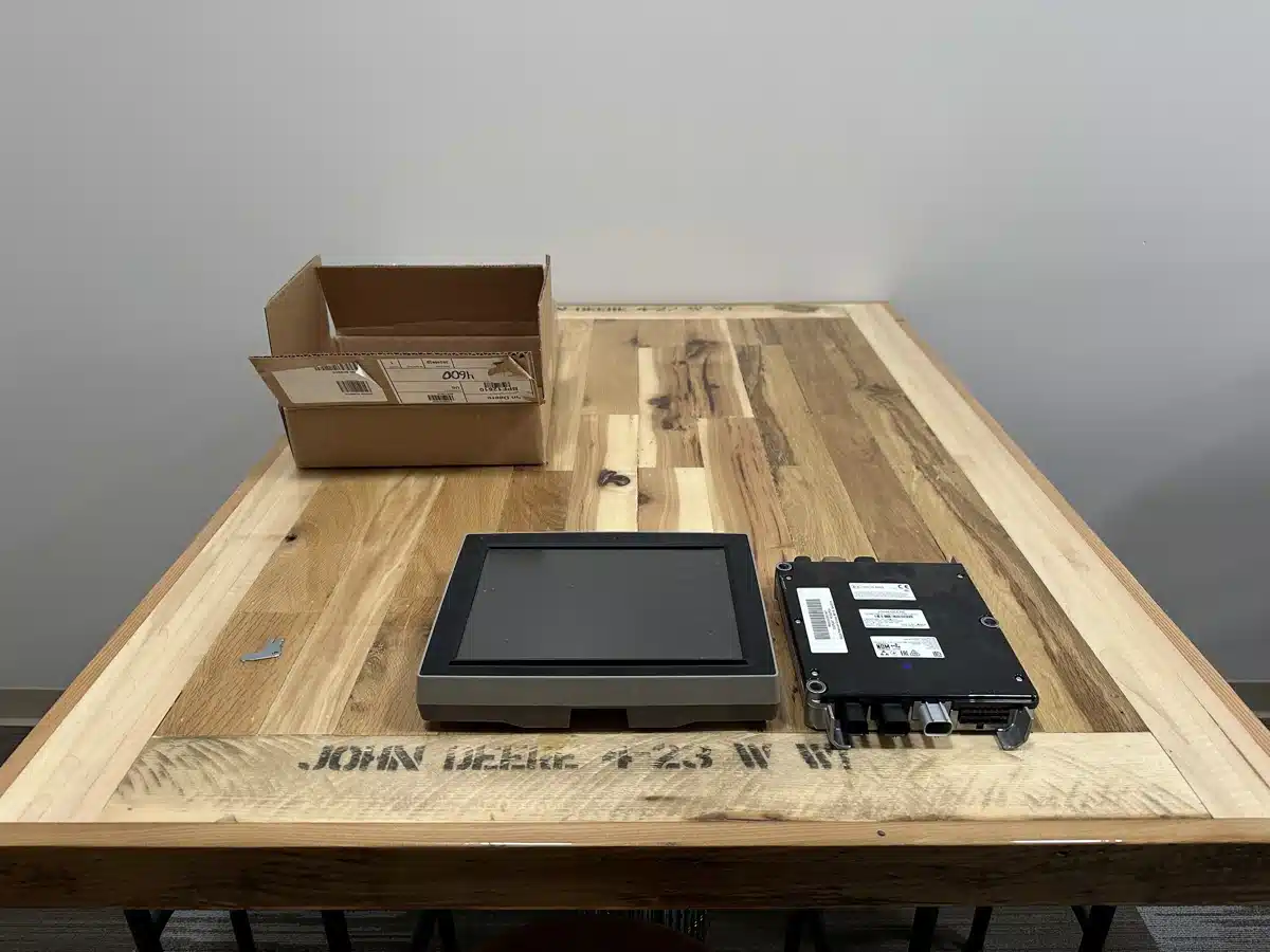 Gallery image 1 for Used 2019 John Deere 4600 Command Center Display Guidance System