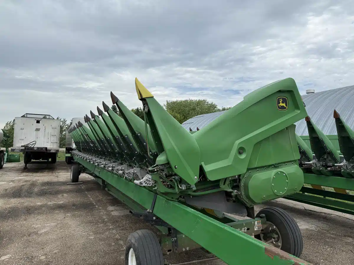 Gallery image 1 for Used 2024 John Deere C18R Header - Row Crop