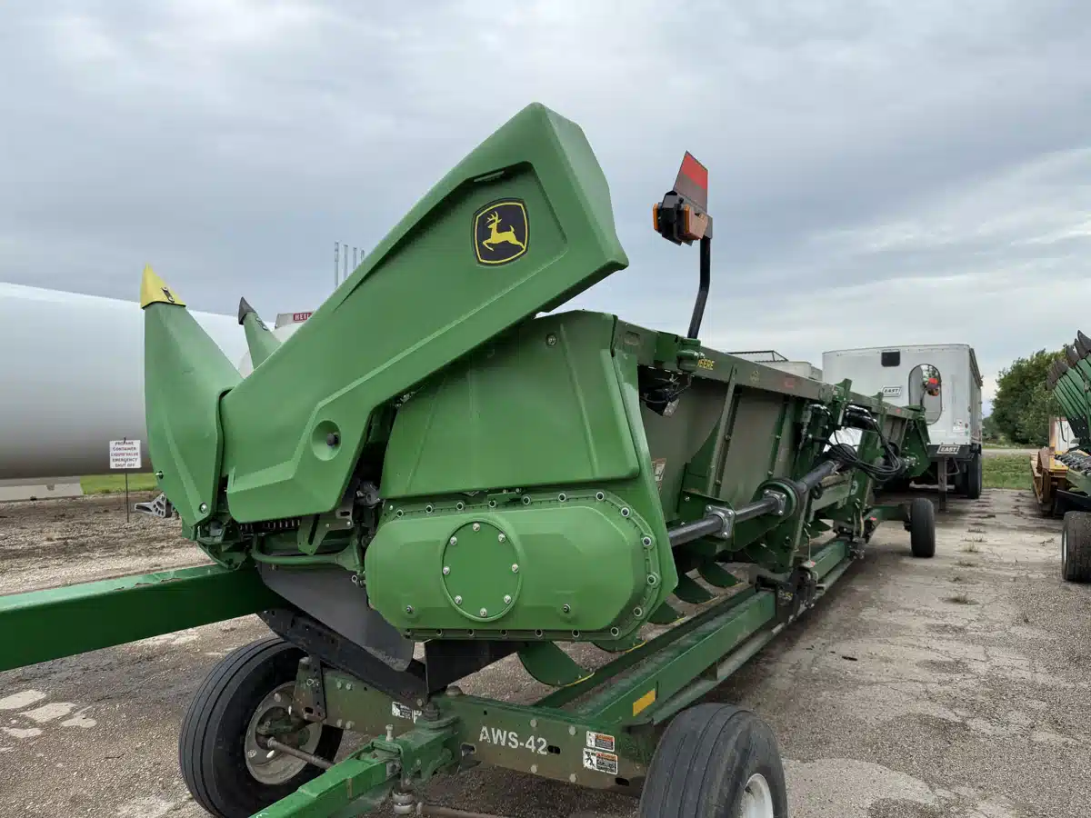 Gallery image 2 for Used 2024 John Deere C18R Header - Row Crop