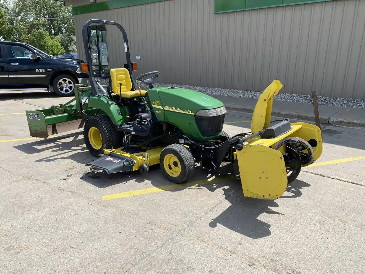 Gallery image 2 for Used 2007 John Deere 2305 Tractor