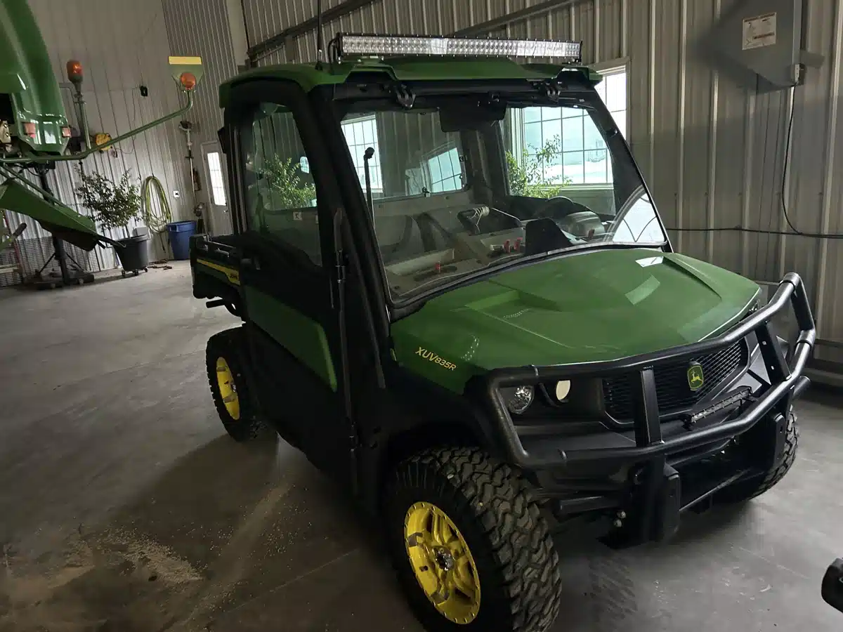Gallery image 1 for Used 2022 John Deere XUV 835R Utility Vehicle