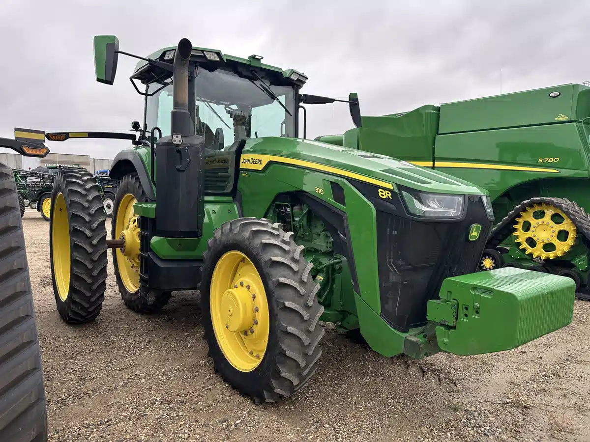 Gallery image 2 for Used 2022 John Deere 8R 310 Tractor