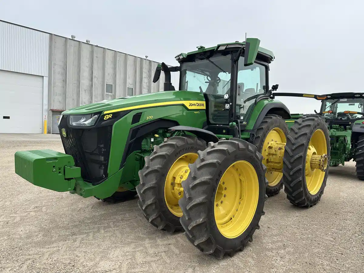 Gallery image 1 for Used 2023 John Deere 8R 370 Tractor