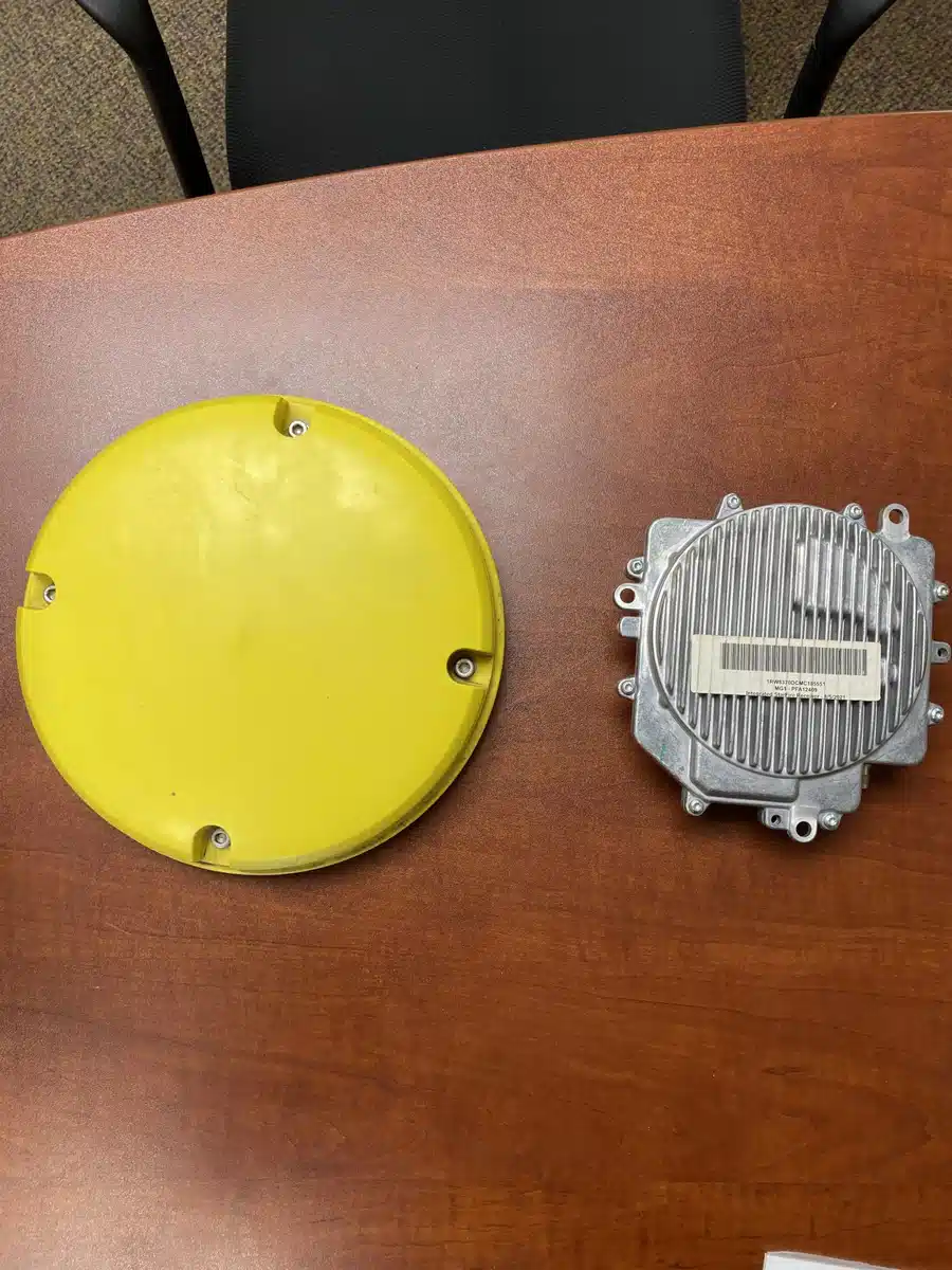 Gallery image 1 for 2021 John Deere Integrated SF6000 SF1 Guidance System