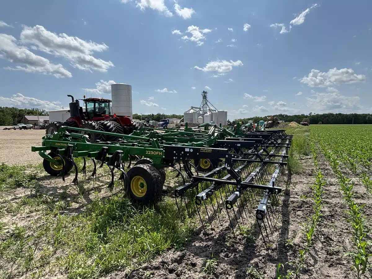 Gallery image 1 for Used 2024 John Deere 2230FH Cultivator