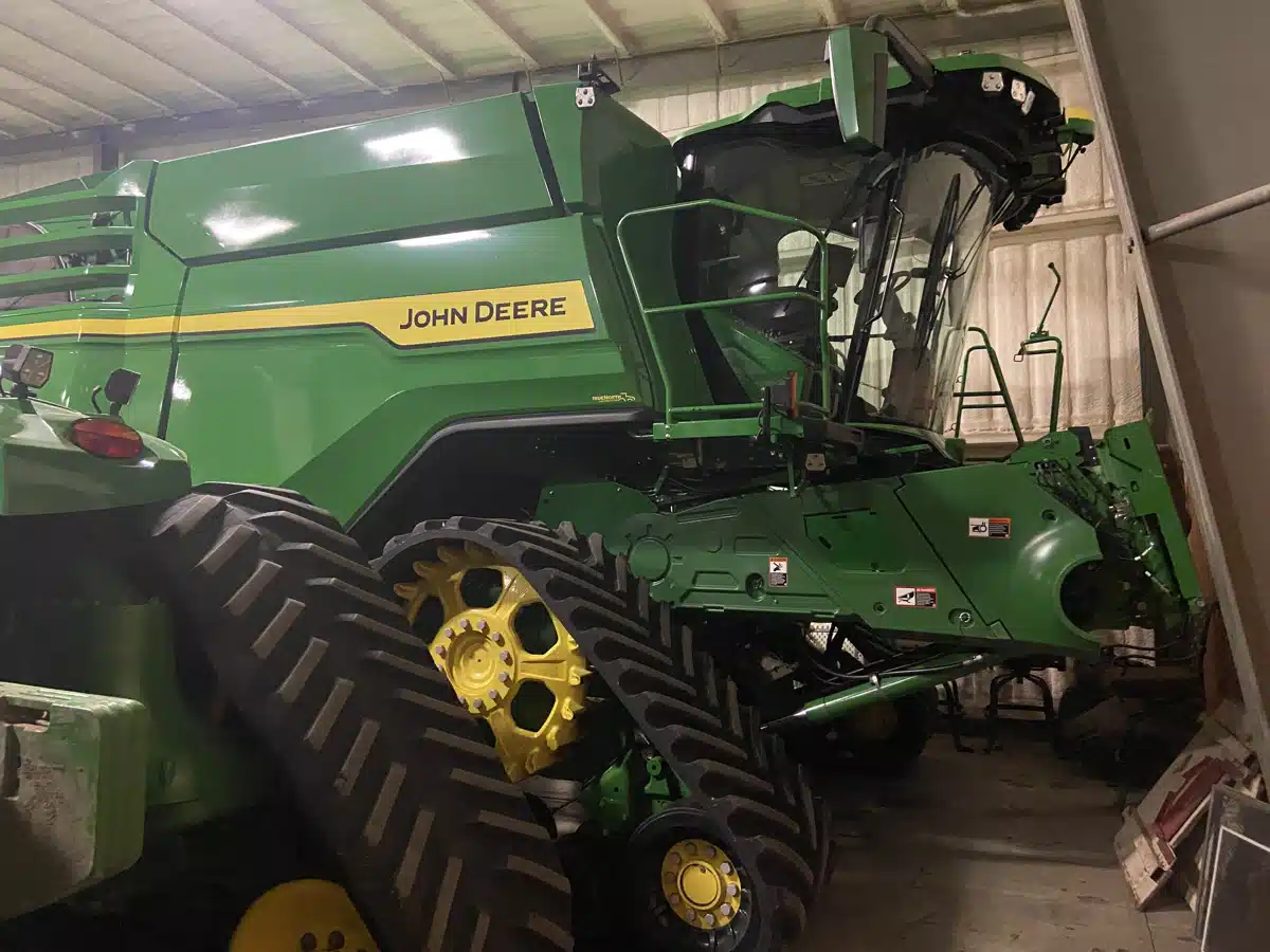 Gallery image 1 for Used 2021 John Deere X9 1100 Combine