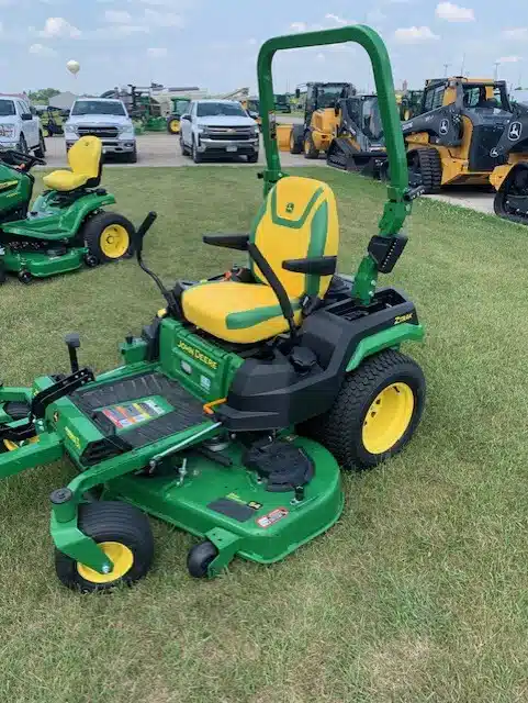 Gallery image 1 for Used 2025 John Deere Z530R Mower - Zero Turn