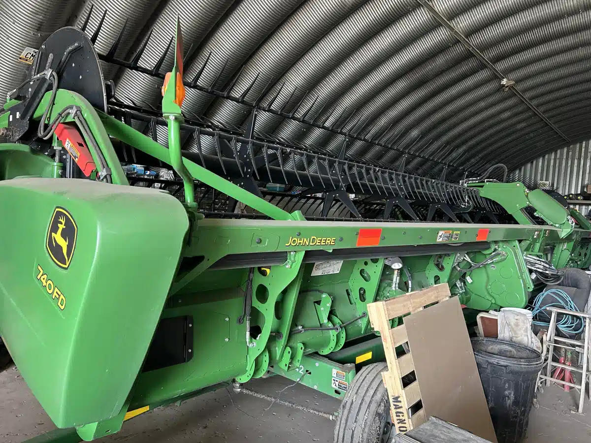 Gallery image 1 for Used 2019 John Deere 740FD Header - Draper