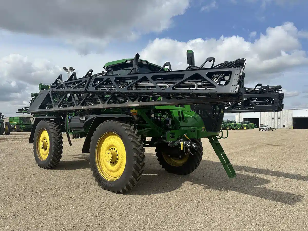 Gallery image 1 for Used 2024 John Deere 616R Sprayer - Self Propelled