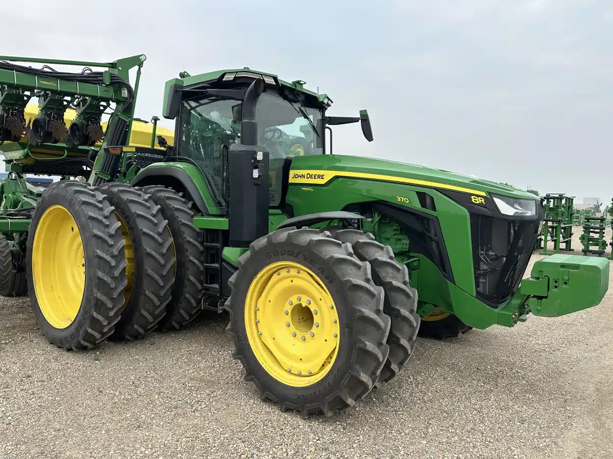 Gallery image 1 for Used 2023 John Deere 8R 370 Tractor