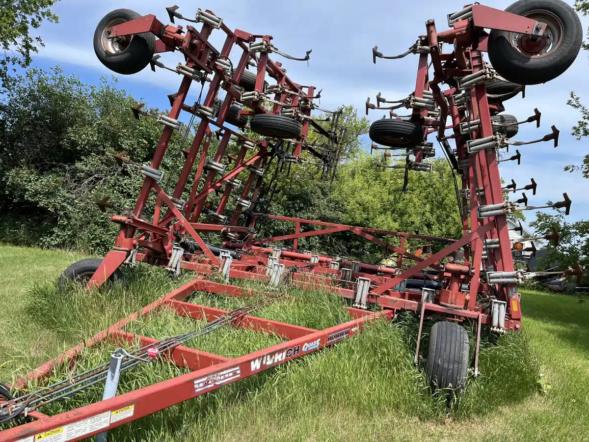 Gallery image 1 for Used Wil-Rich QUAD 5 Cultivator