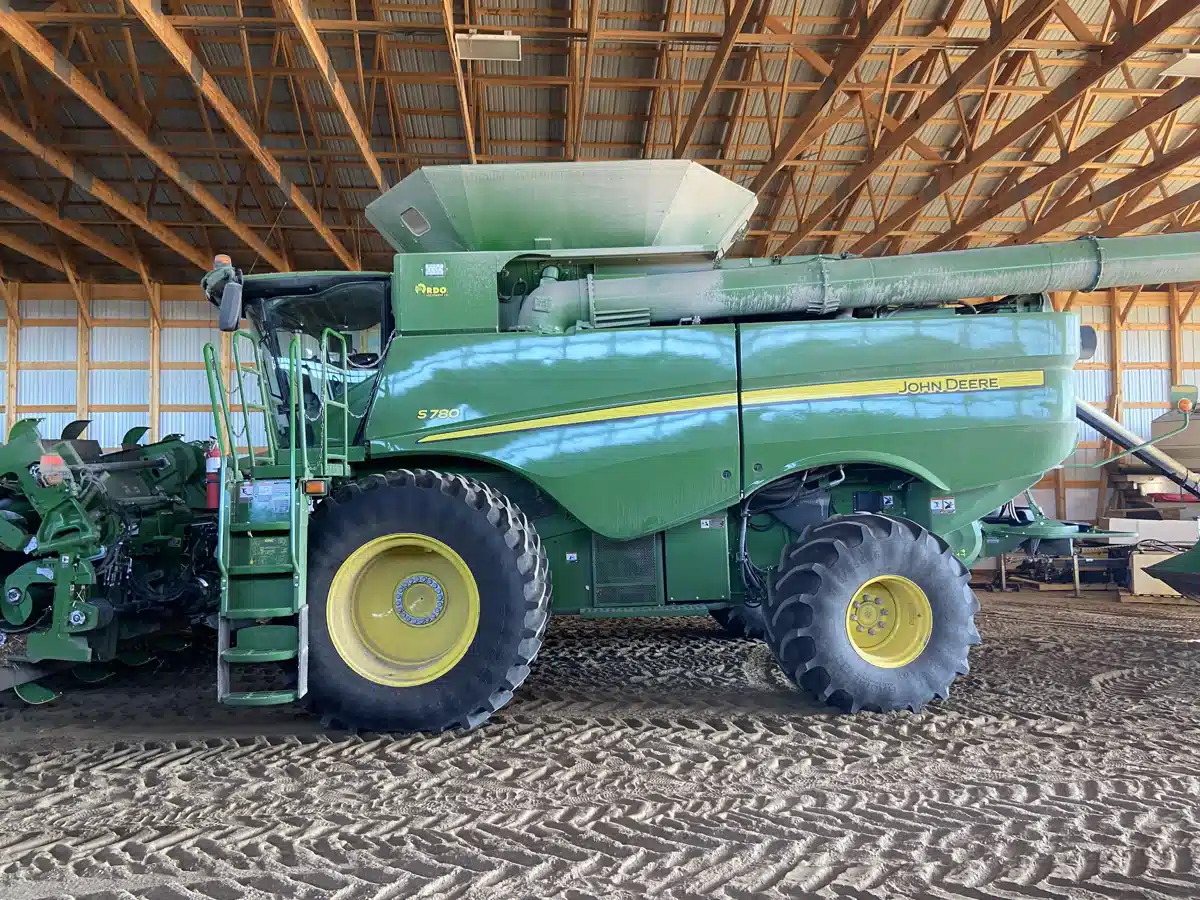 Gallery image 1 for Used 2020 John Deere S780 Combine