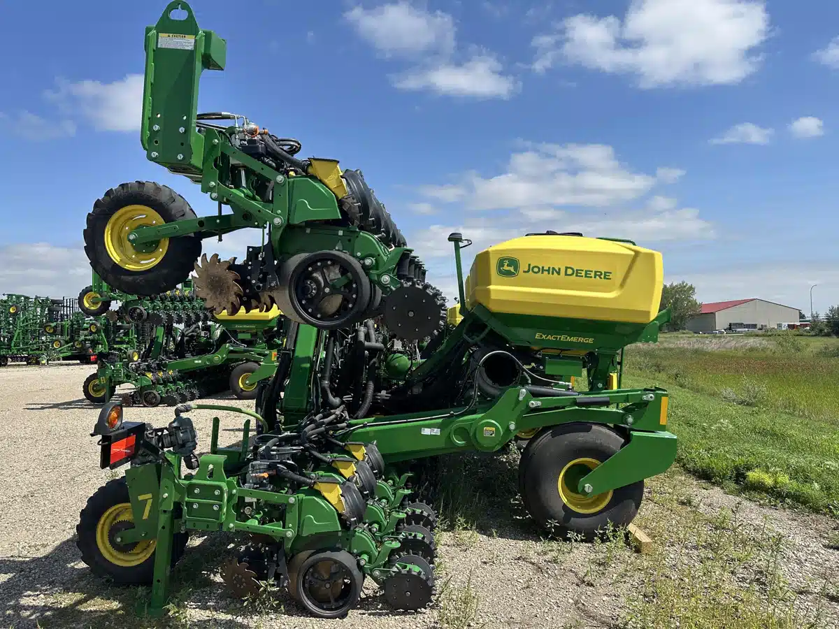 Gallery image 1 for Used 2025 John Deere DR24 Planter