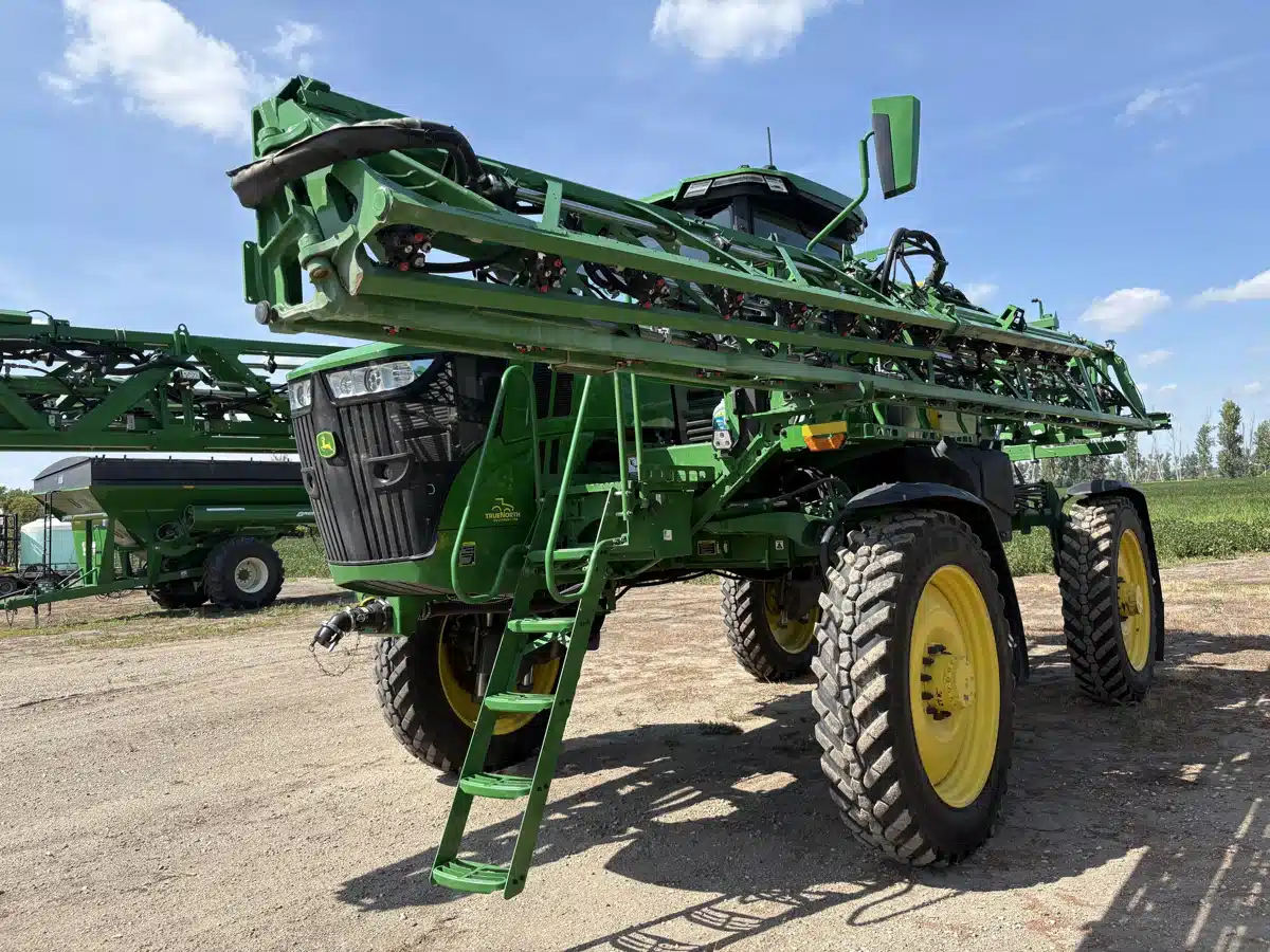 Gallery image 1 for Used 2023 John Deere 410R Sprayer - Self Propelled