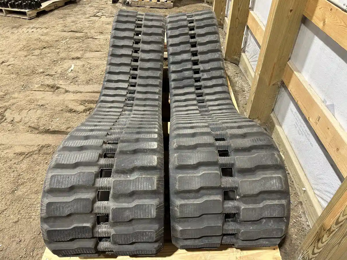 Gallery image 2 for Used 2025 John Deere 333P Tracks Attachment