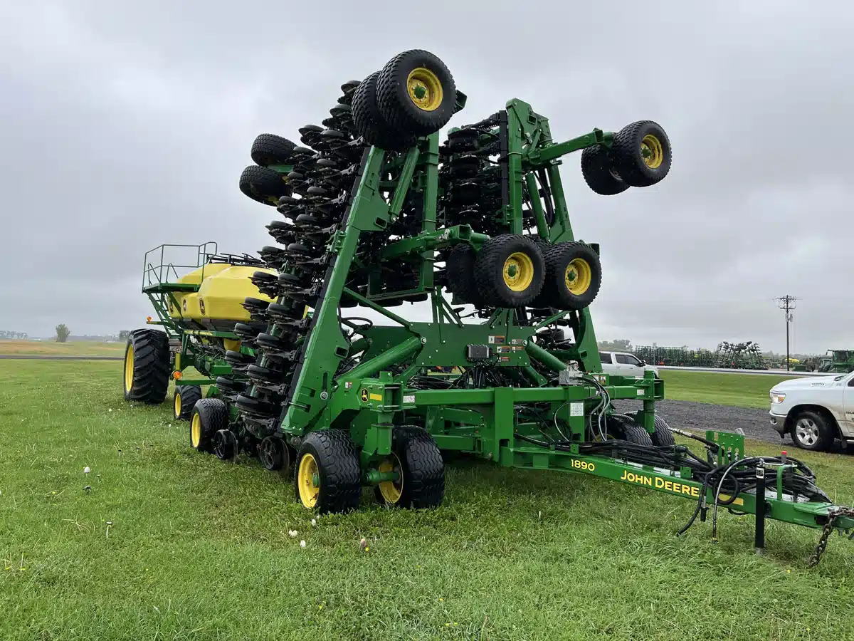 Gallery image 1 for Used 2021 John Deere 1890 Air Drill