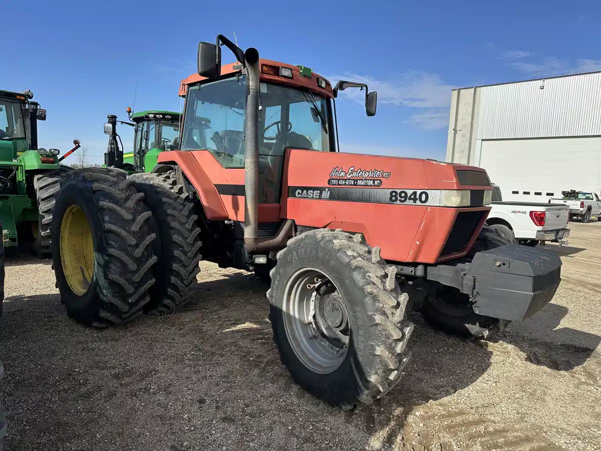 Gallery image 1 for Used 1998 Case IH 8940 Tractor