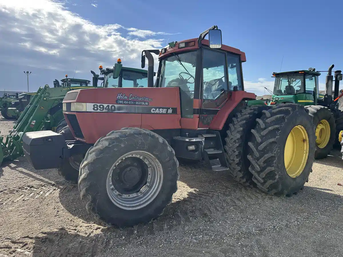 Gallery image 2 for Used 1998 Case IH 8940 Tractor