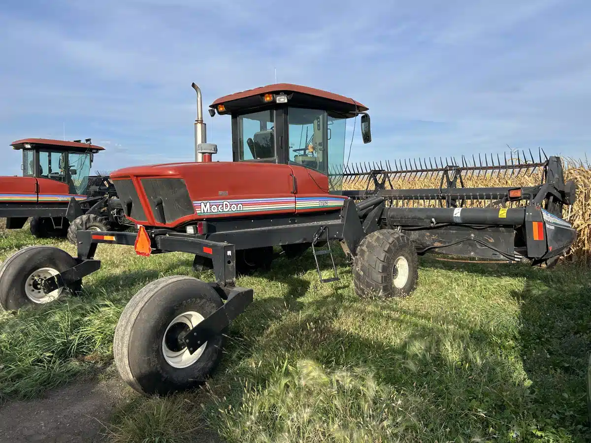 Gallery image 2 for Used 2001 MacDon 9250 Windrower