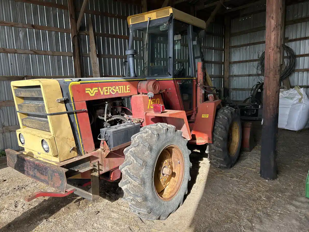 Gallery image 2 for Used 1981 Versatile 150 Tractor