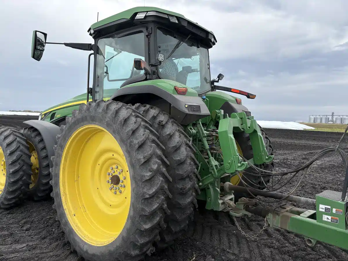 Gallery image 2 for Used 2023 John Deere 8R 340 Tractor