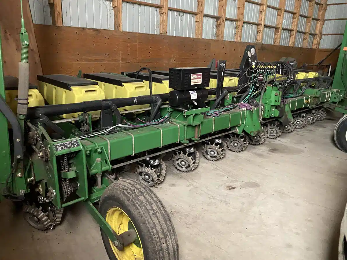 Used John Deere 1730 Planter