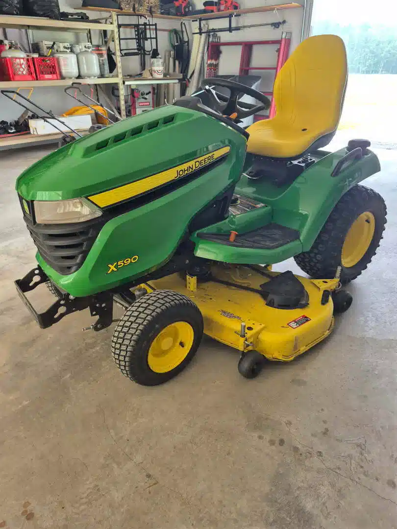 Gallery image 2 for Used 2020 John Deere X590 Lawn Tractor