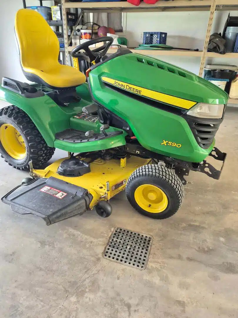 Gallery image 1 for Used 2020 John Deere X590 Lawn Tractor