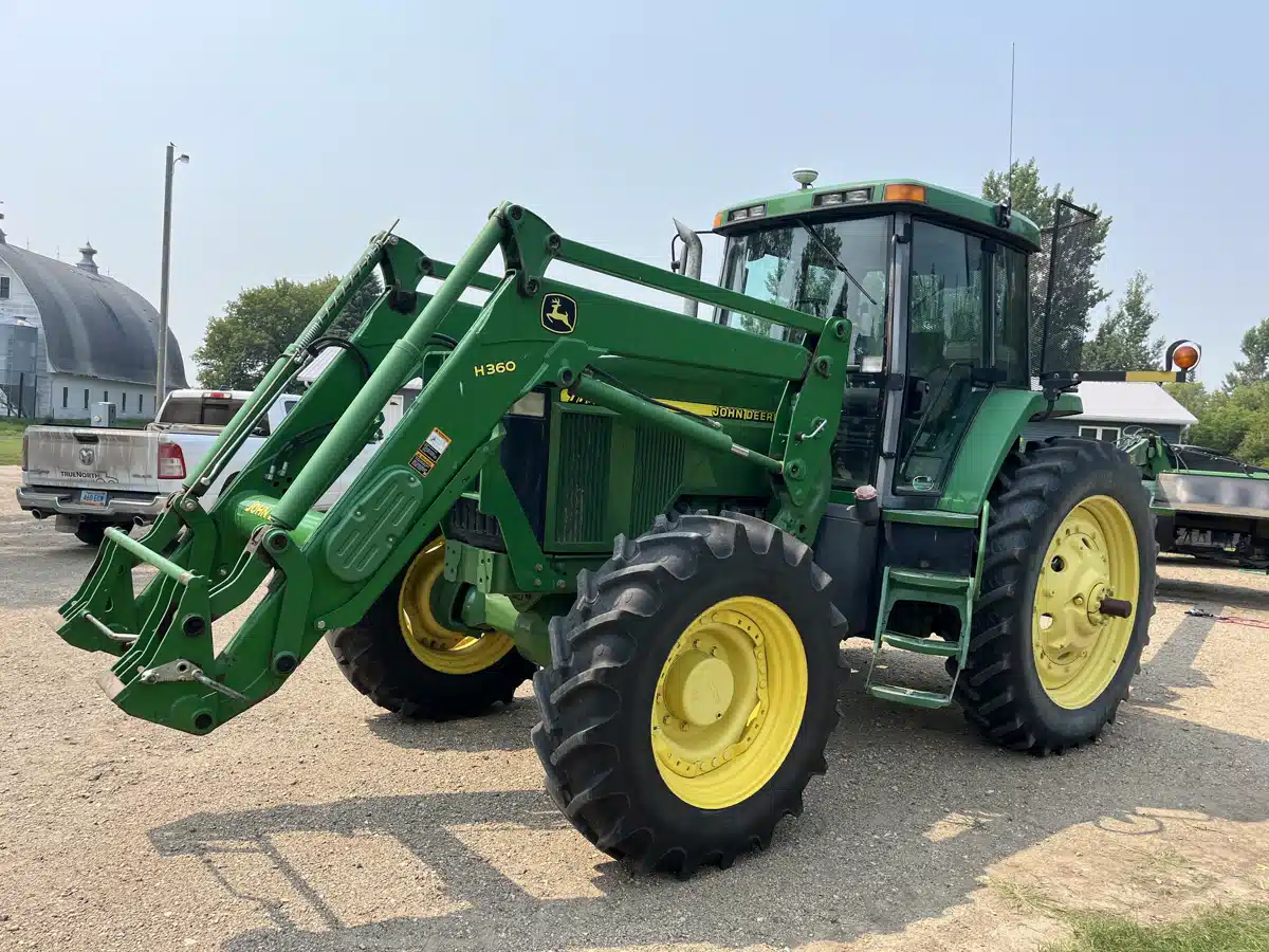 Used 2000 John Deere 7710 Tractor
