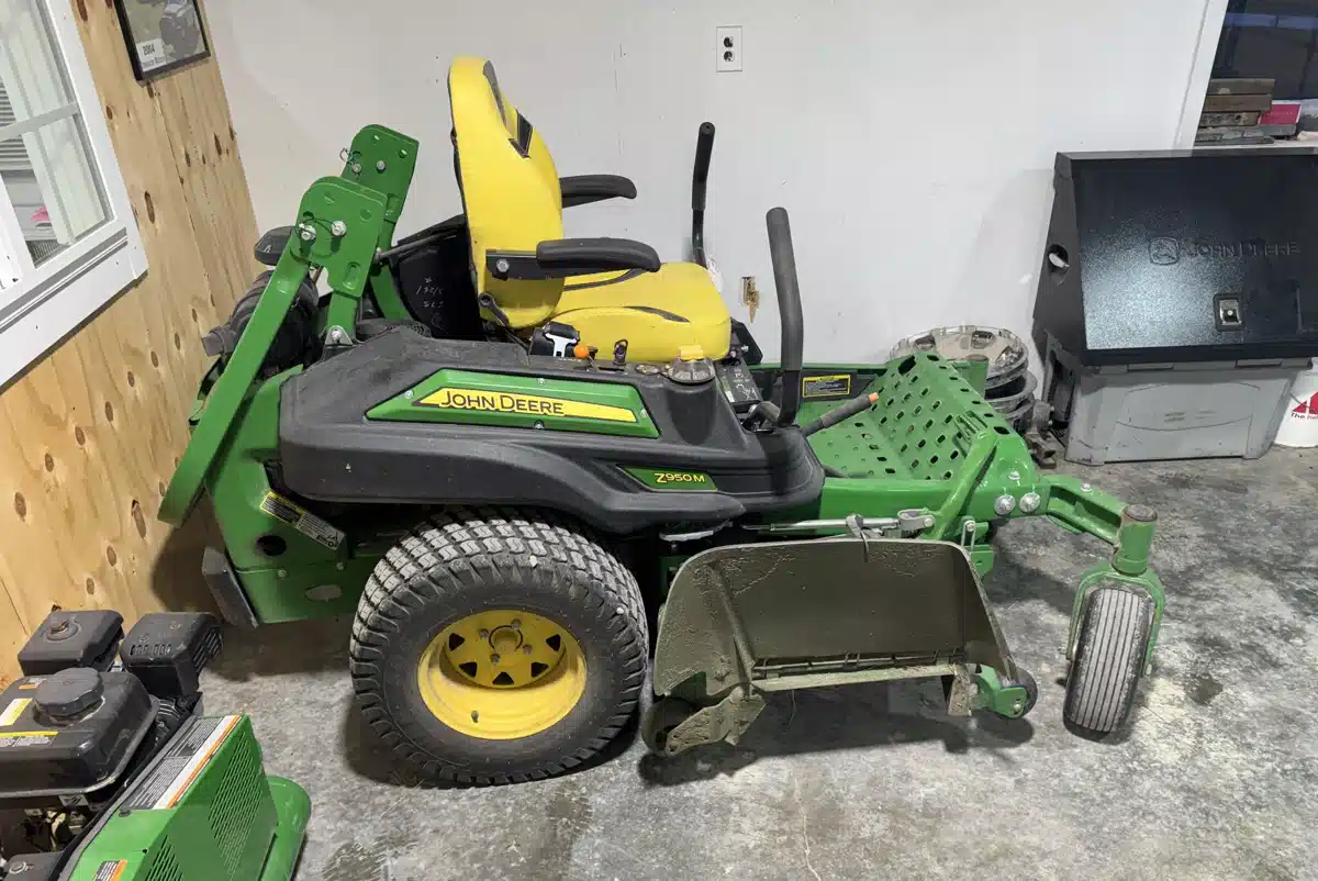 Used 2022 John Deere Z950M Mower - Zero Turn