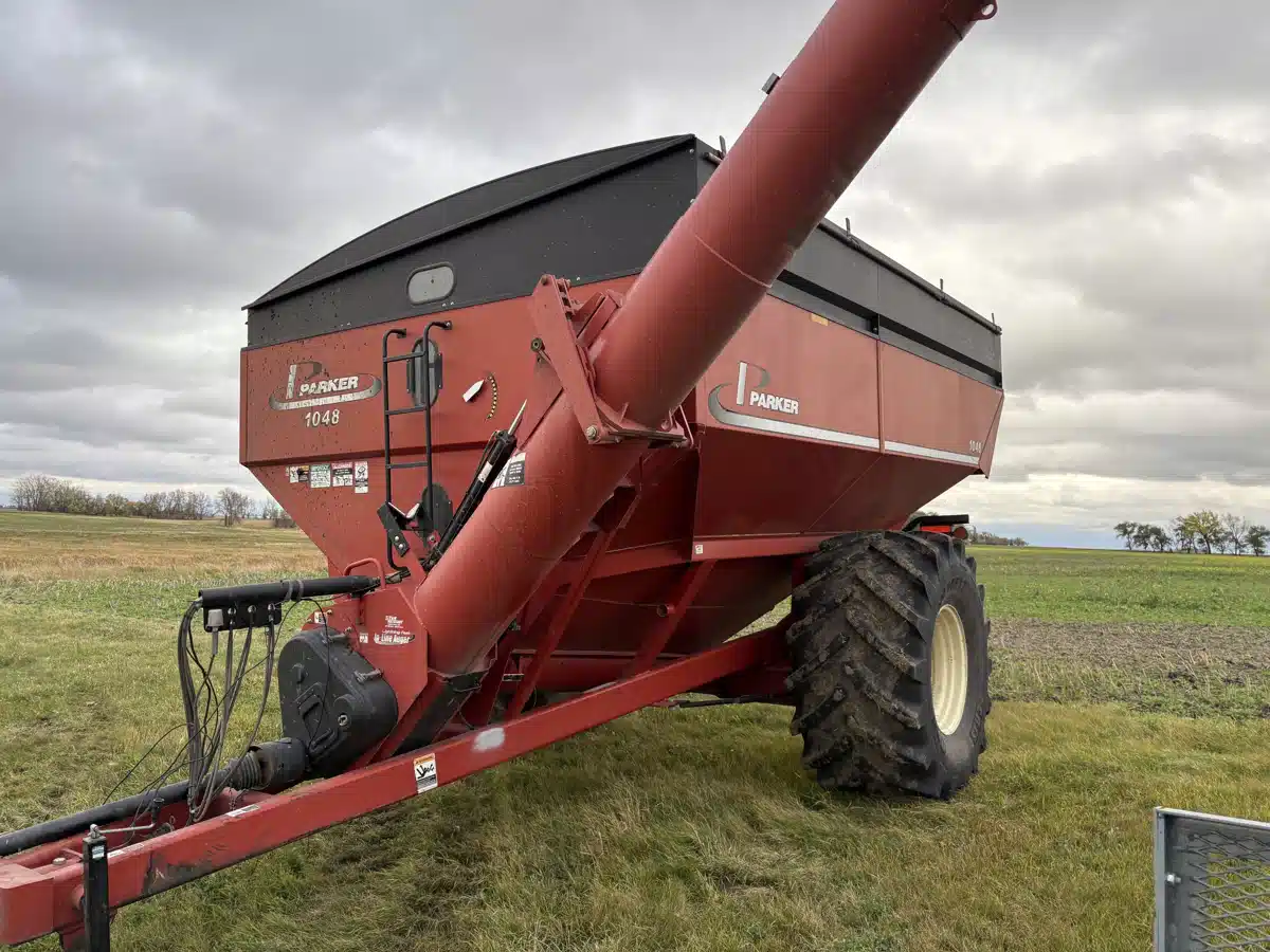 Gallery image 2 for 2010 Parker 1048 Grain Cart