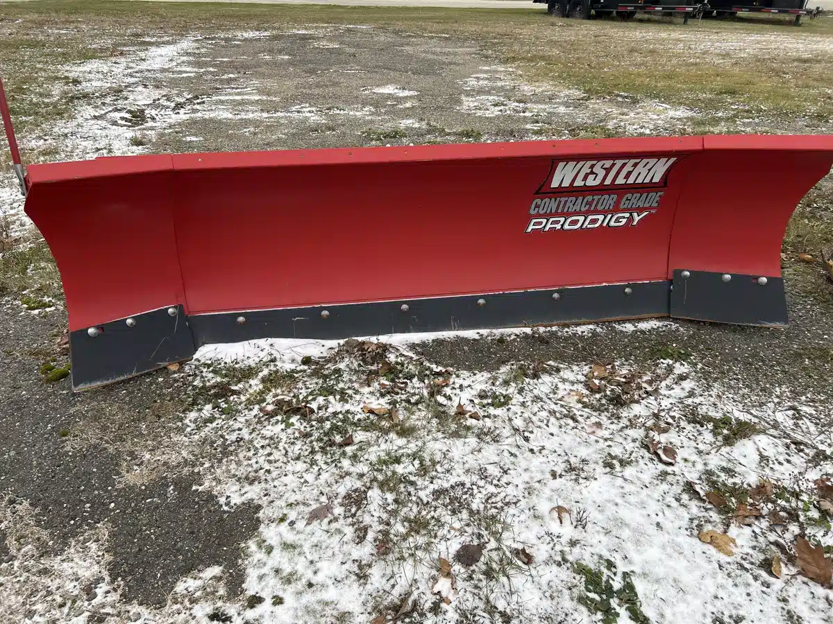 Gallery image 2 for 2022 Western Prodigy Skid Steer Plow Attachment