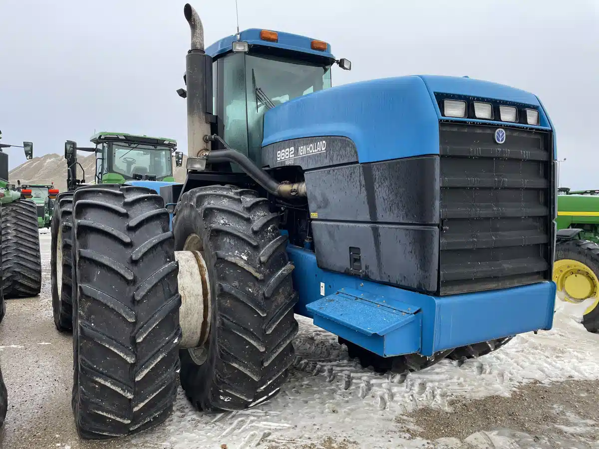 Gallery image 2 for 1998 New Holland 9682 Tractor