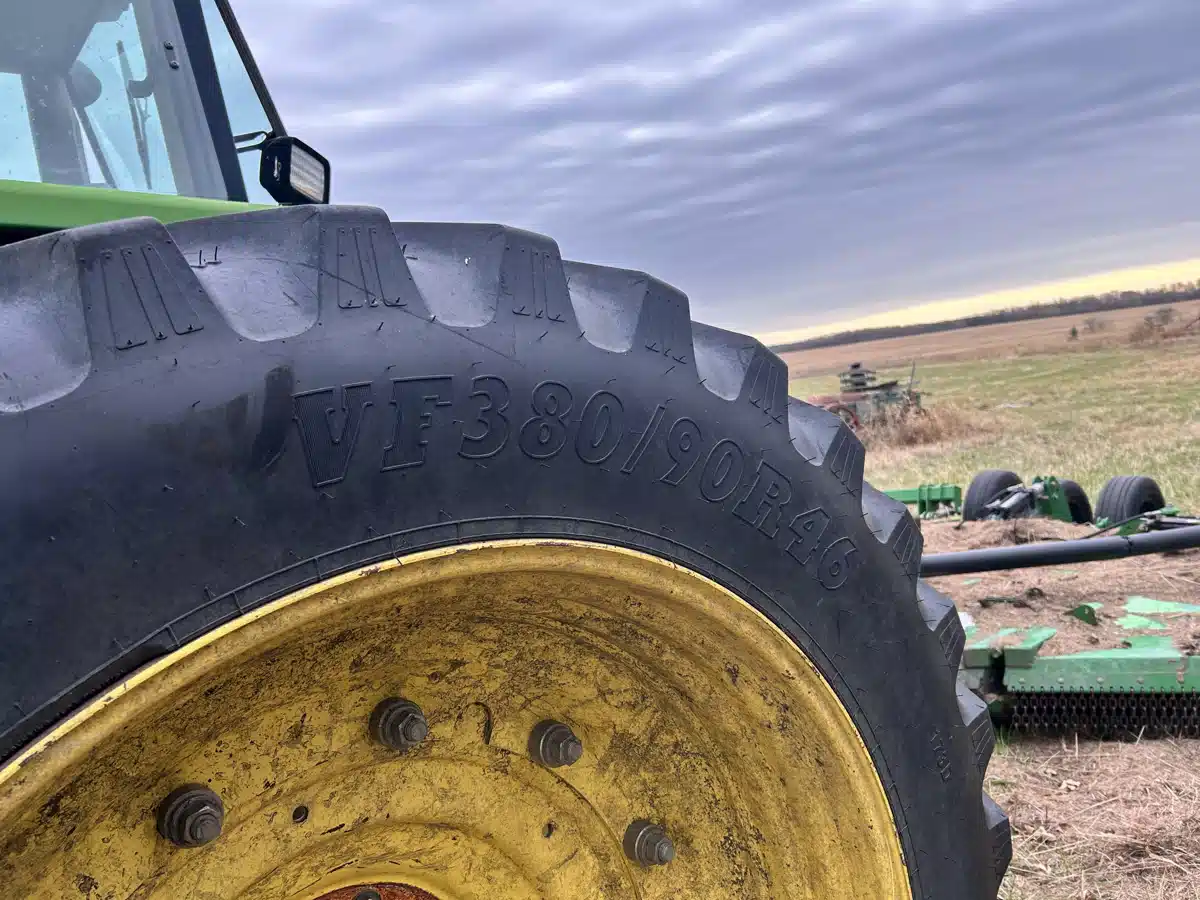 Gallery image 2 for 1993 John Deere 4960 Tractor