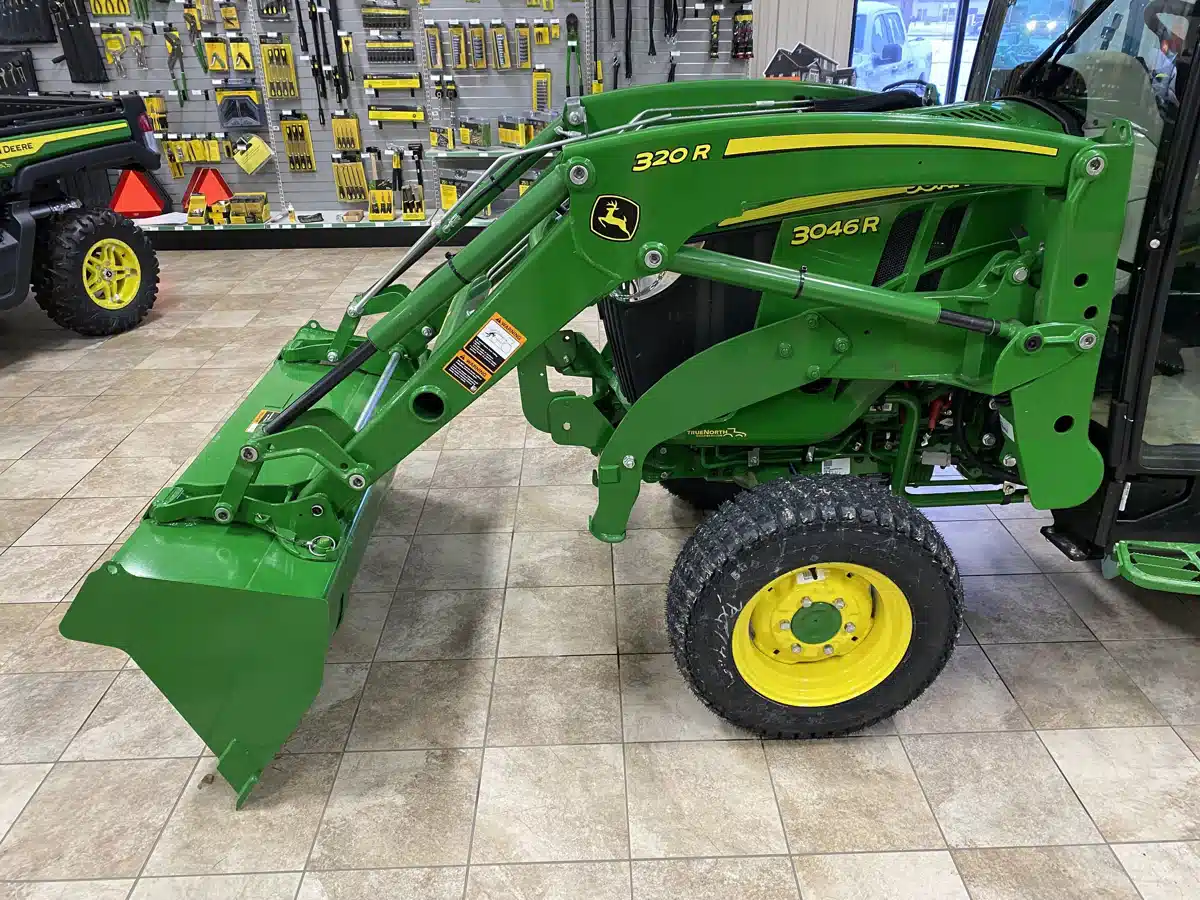 Gallery image 1 for 2025 John Deere 320R Attachment