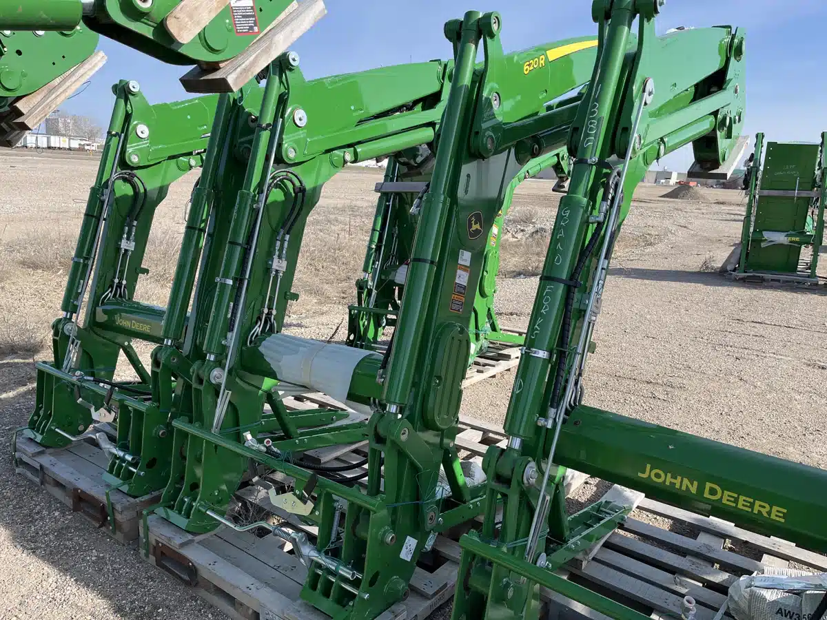 Gallery image 1 for 2023 John Deere 620R Front End Loader