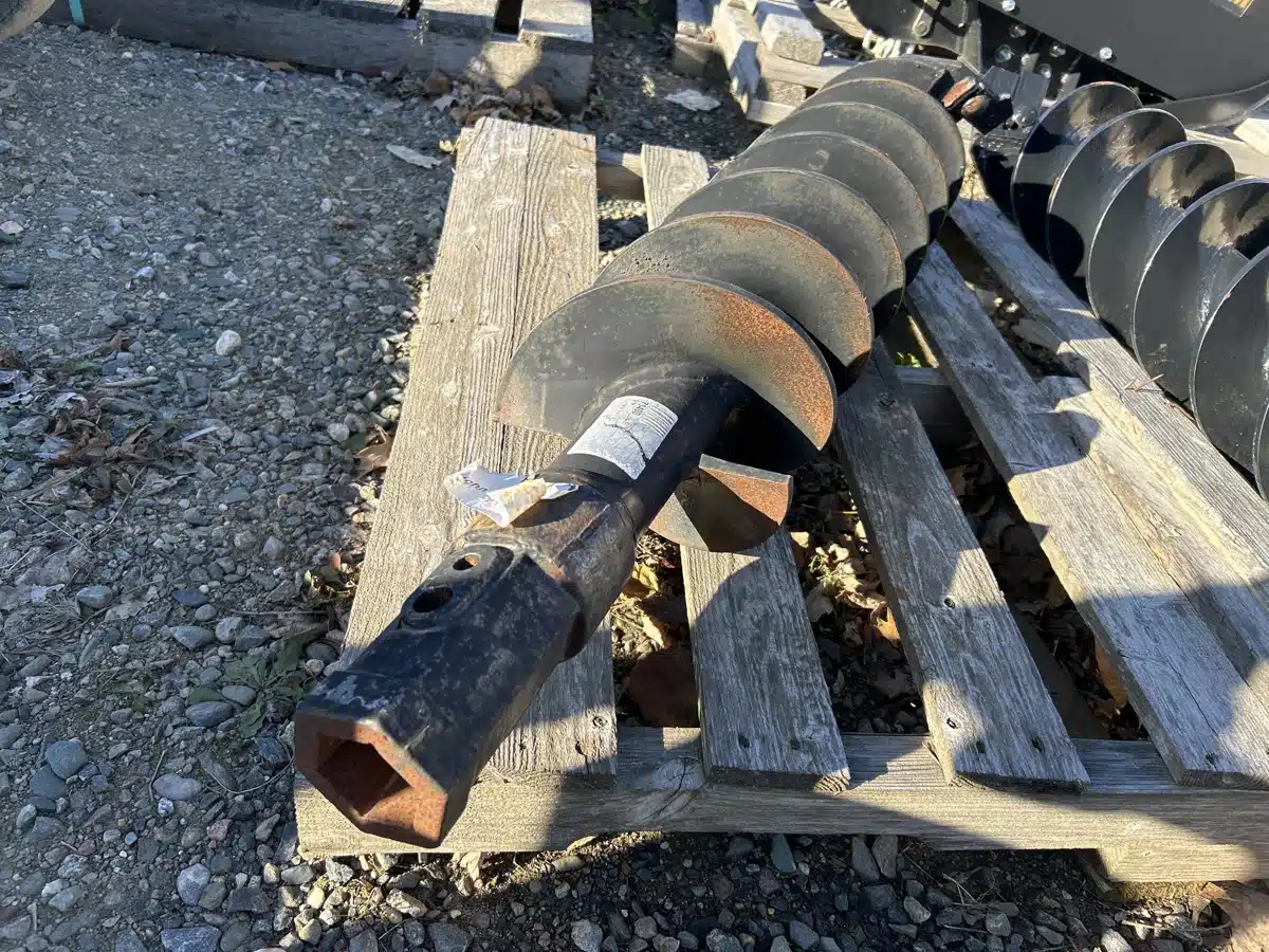 Gallery image 2 for New 2020 John Deere BYT13329 9" Heavy Duty Bit Attachment