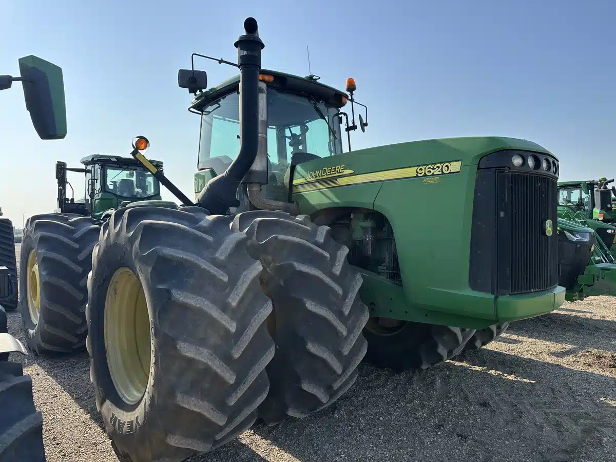 Gallery image 2 for 2006 John Deere 9620 Tractor