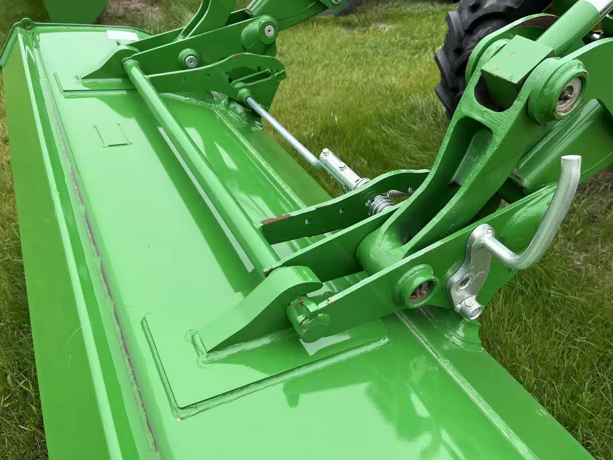 Gallery image 2 for 2022 John Deere 5075M Tractor