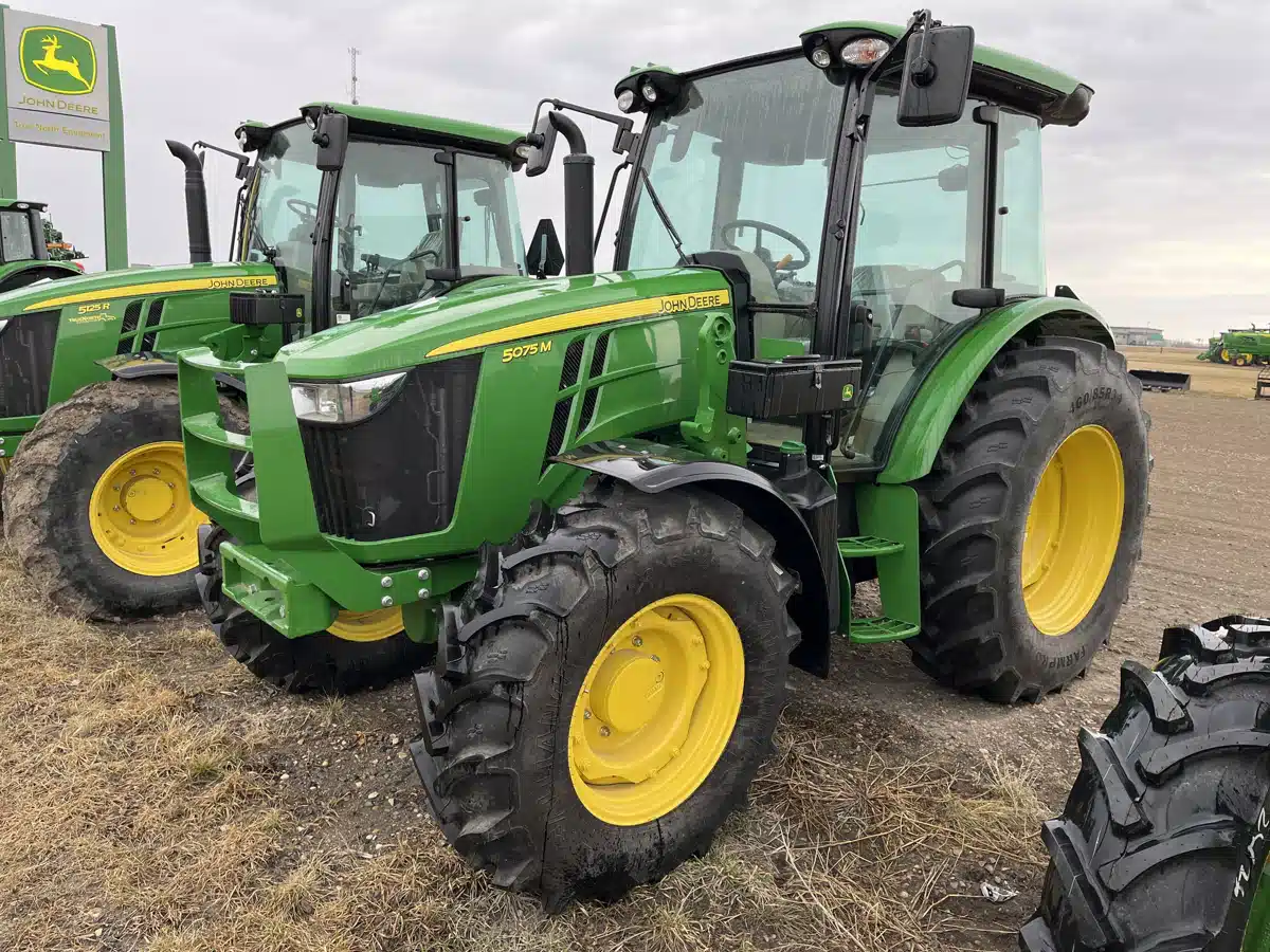 Gallery image 1 for 2022 John Deere 5075M Tractor