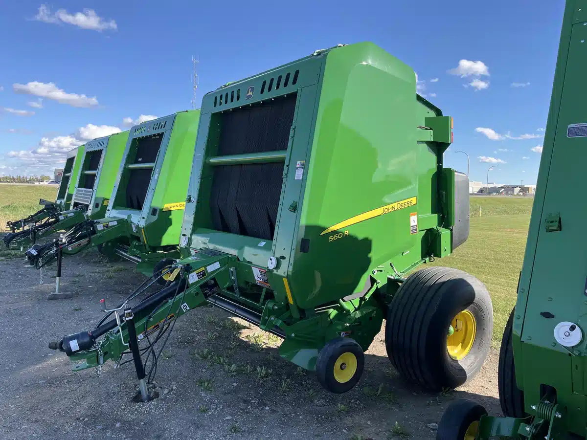 Gallery image 2 for 2023 John Deere 560R Round Baler