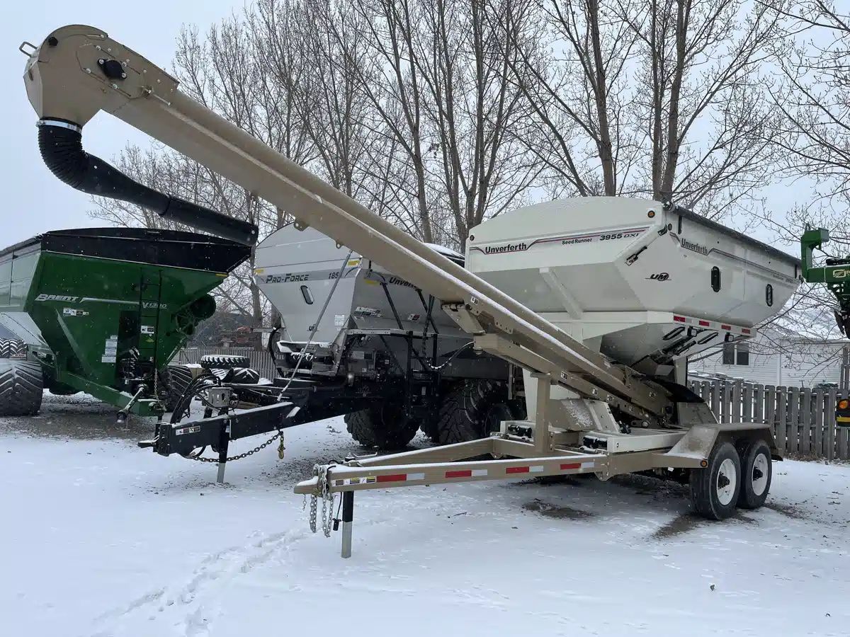 Gallery image 1 for 2024 Unverferth 3955DXL Tender