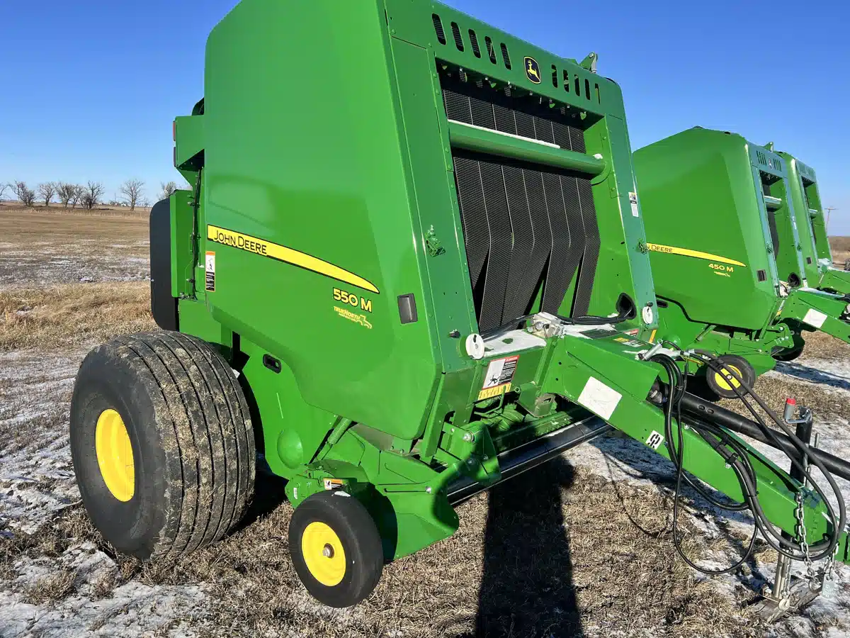 Gallery image 1 for 2023 John Deere 550M Round Baler