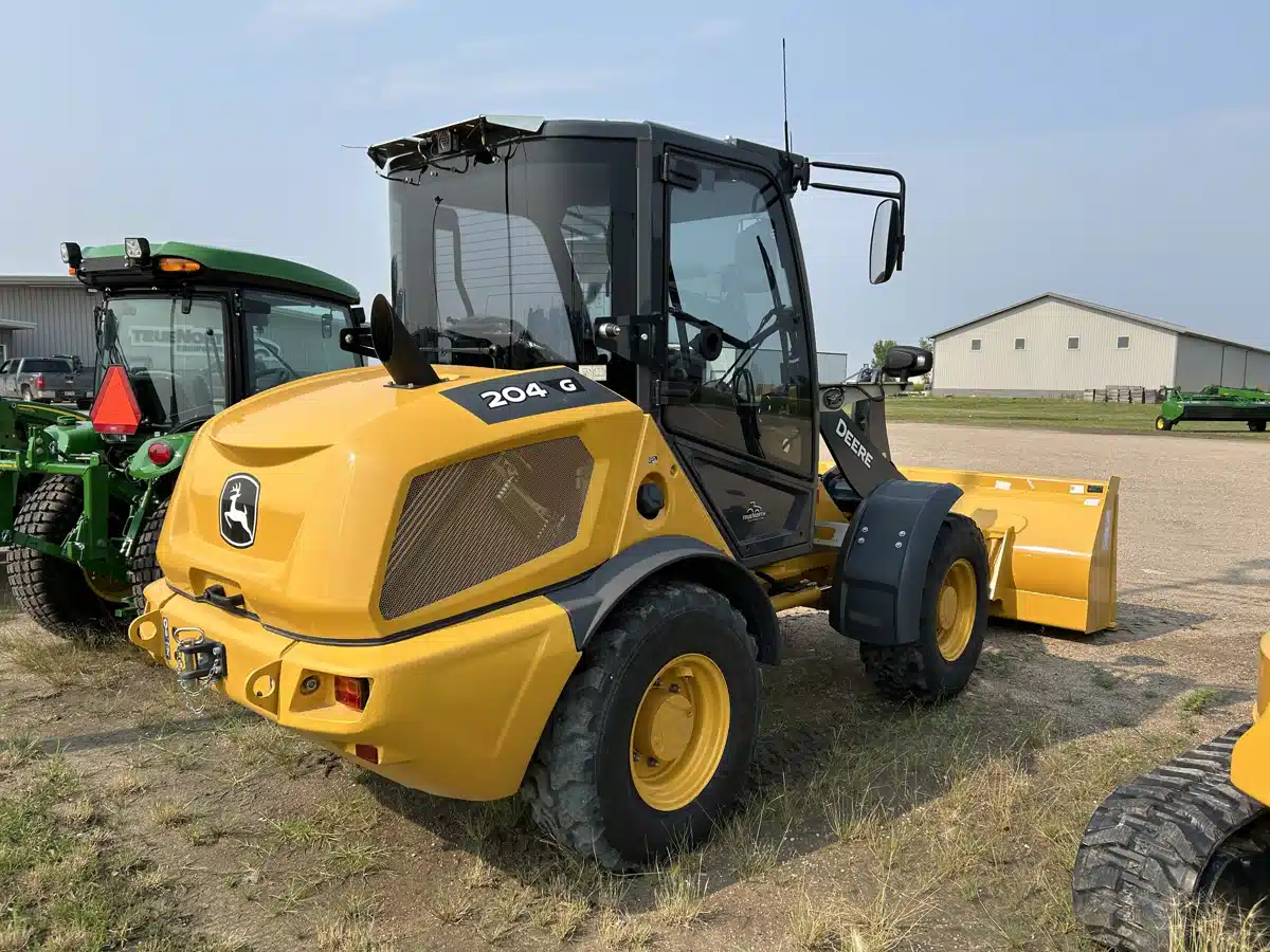 Gallery image 2 for 2024 John Deere 204 G Tractor Loader