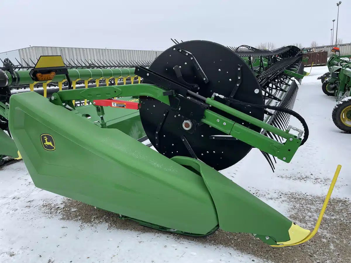 Gallery image 2 for 2024 John Deere HD45F Header - Flex Draper